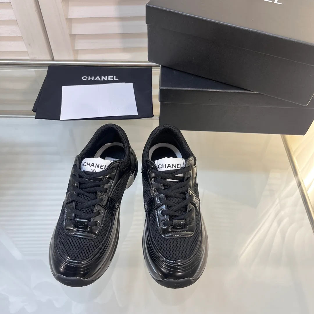👟👟Ex-factory price 640👟👟 Latest 5 colors! Super pretty! 2023 super popular Chanel Chanel 23C King of Horns series casual sports shoes, incomparably beautiful and easy to wear, absolute fairy style, very light, super soft inside, super comfortable, breathable upper design, high-end color matching, versatile, must-have model of the year, upper: cowhide and cloth stitching, original craftsmanship, lining: breathable mesh, original foam combination outsole, size: 35-45